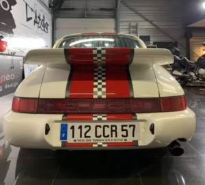 COMONEO_Realisations-Personnalisation-vehicules-Car-wrapping_Porsche-964_3-768x694